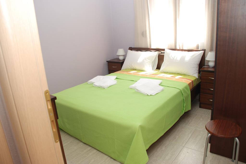 Marianna Apartments Νέα Ρόδα Δωμάτιο φωτογραφία