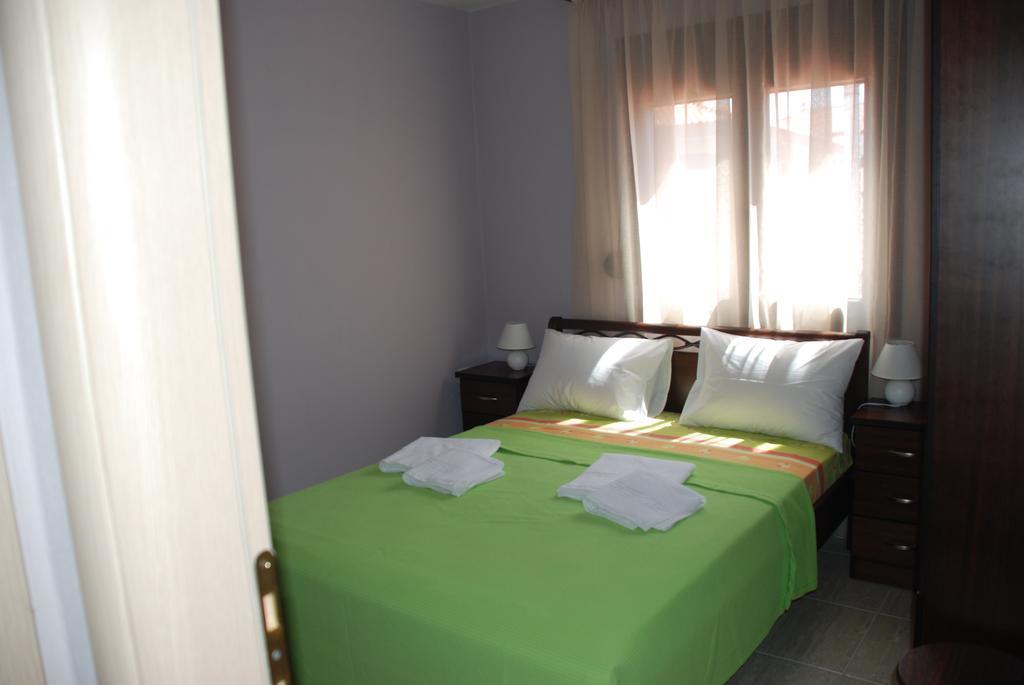 Marianna Apartments Νέα Ρόδα Δωμάτιο φωτογραφία