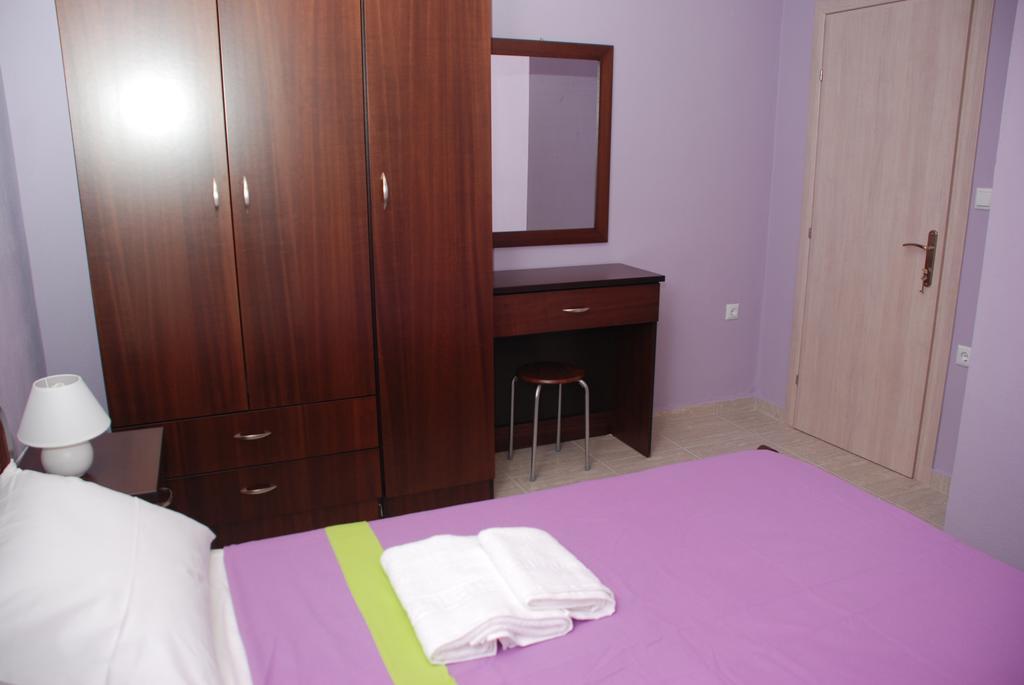 Marianna Apartments Νέα Ρόδα Δωμάτιο φωτογραφία