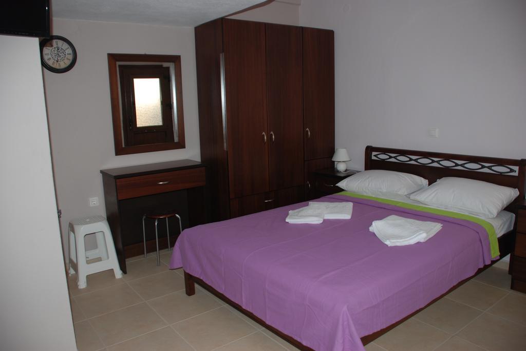 Marianna Apartments Νέα Ρόδα Δωμάτιο φωτογραφία